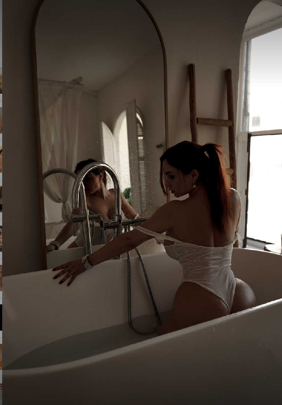 A playful frame from Miranda Faith nude — online in Dhaka