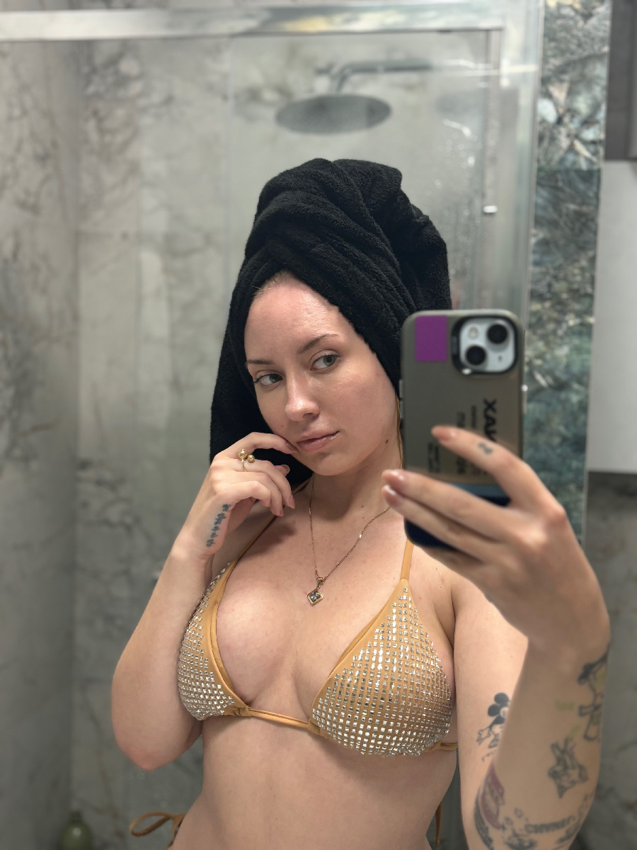 Nude girl KateV in Dhaka