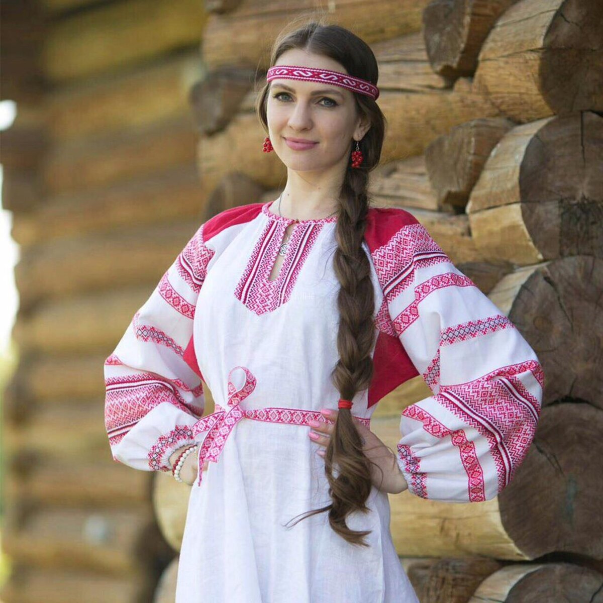 Girls in Slavic costumes brings the glow — live moments in Dhaka